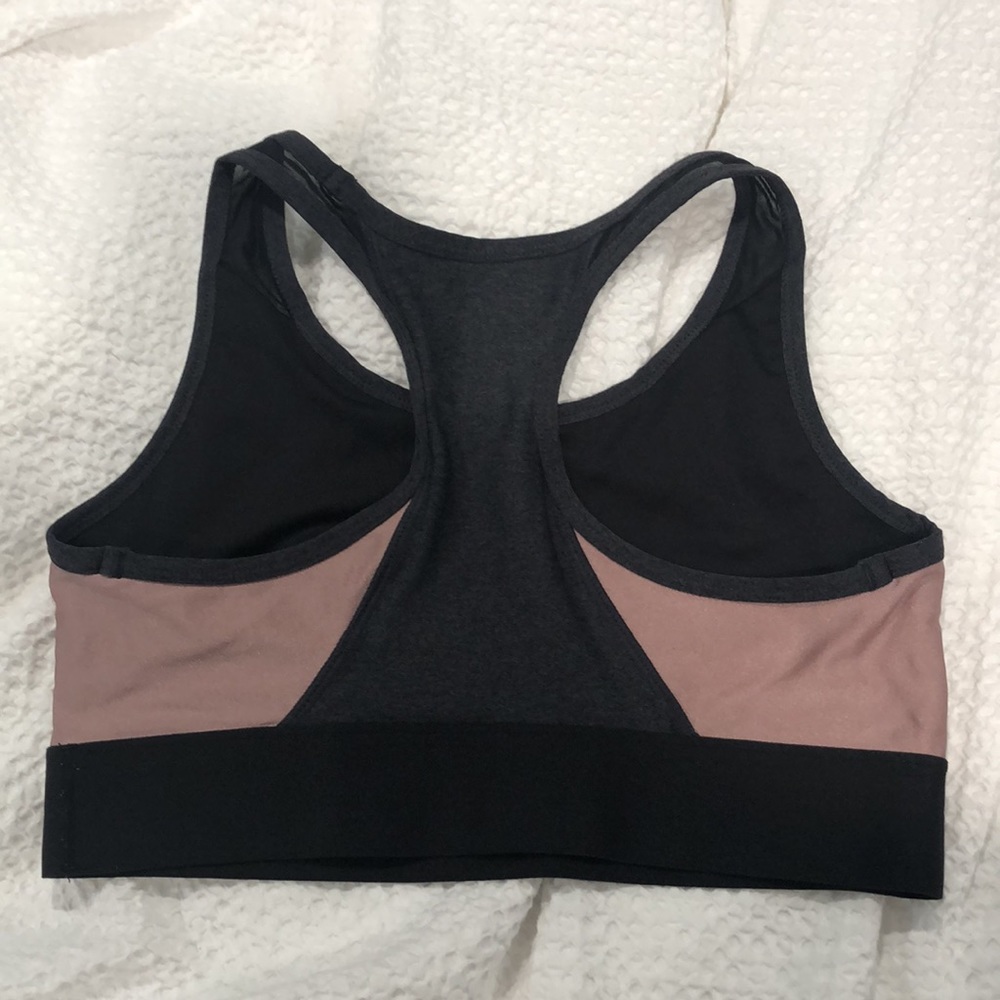 H&M sports bra. Size M. - Picture 2 of 5
